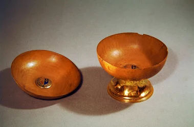 Coppa e coperchio dal Tesoro dell